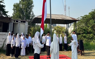 Semangat Hari Santri 2026, Sekolah Gelar Upacara Bendera untuk Meneguhkan Cinta Tanah Air dan Nilai-Nilai Keislaman